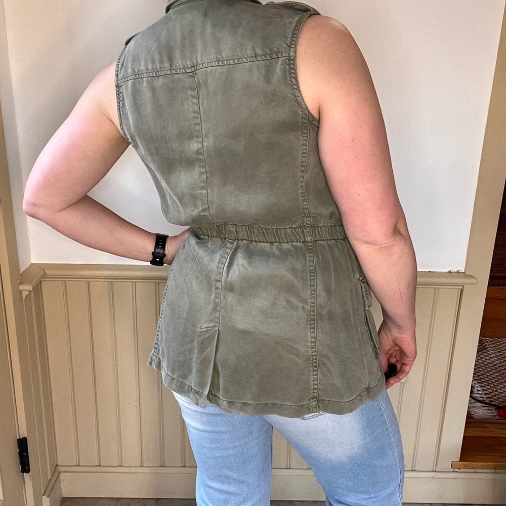 Kenneth Cole Reaction Olive Green Tencel Military Cargo Lightweight Vest Sz S - Picture 6 of 10